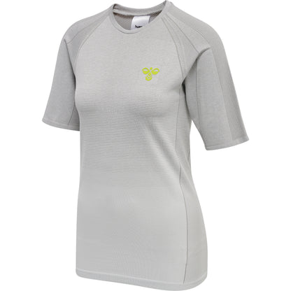 hmlGG12 TRAINING SEAMLESS S/S WOMAN