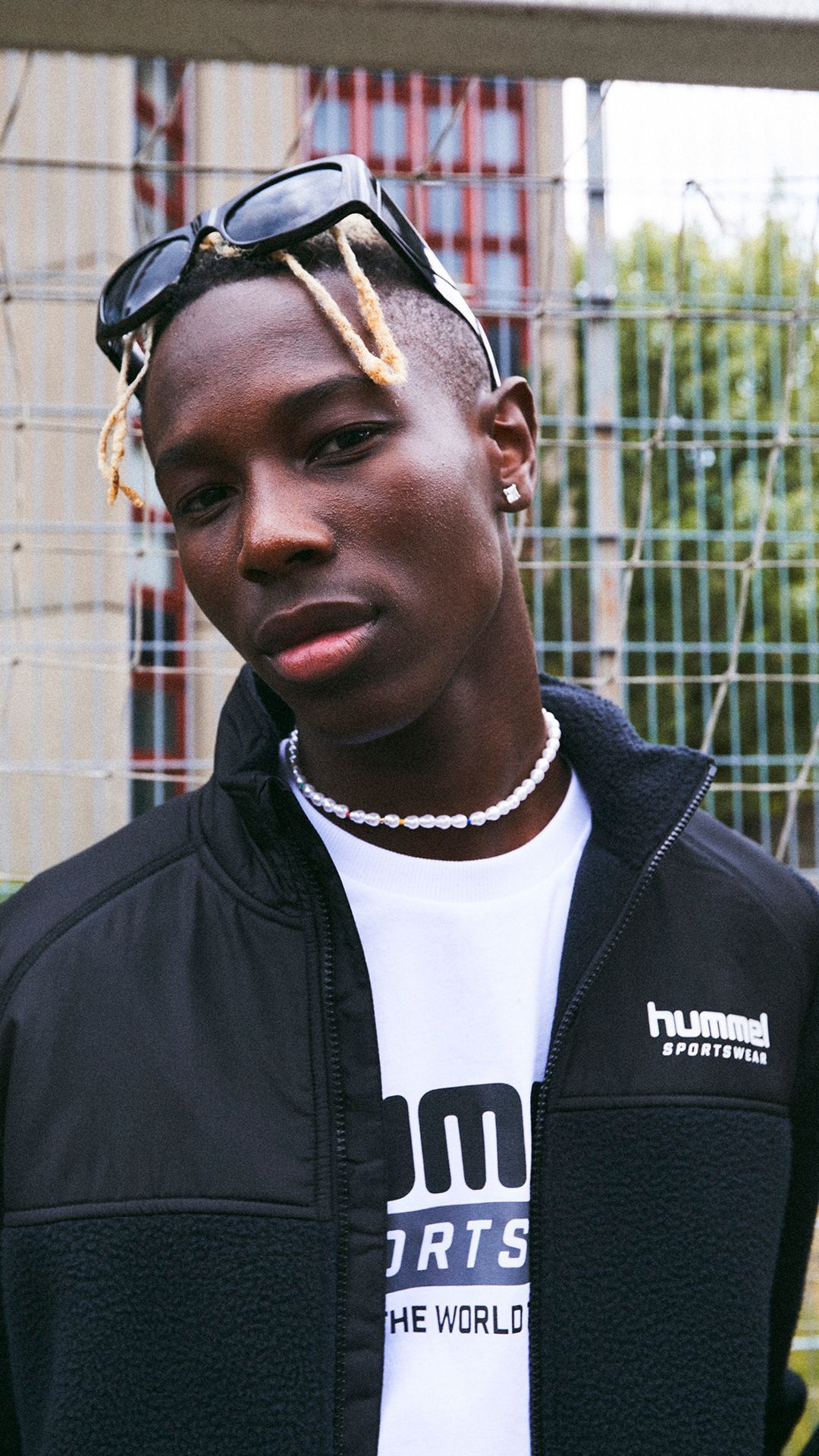 2001-BLACK