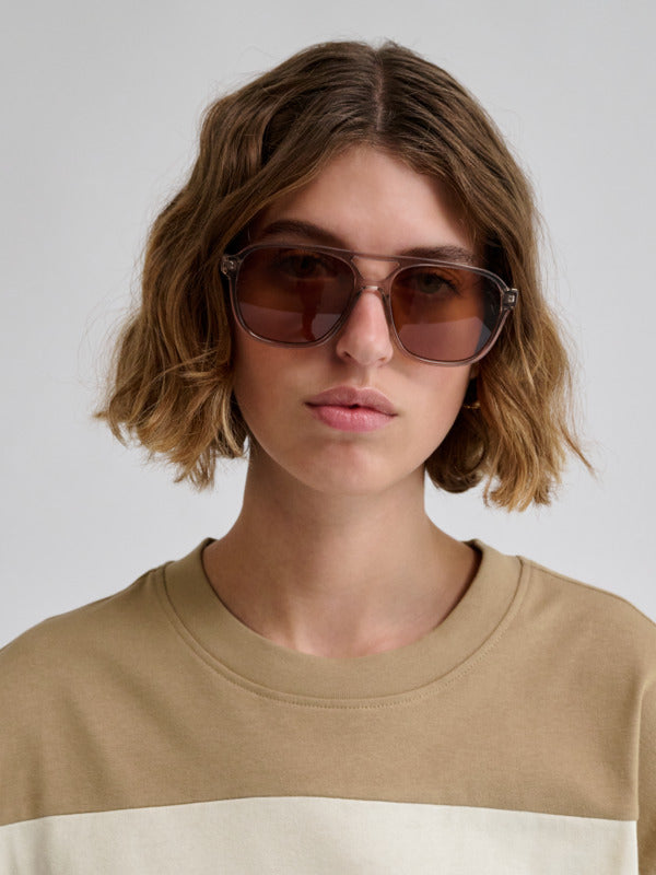 HUMMEL LOOSE T-SHIRT S/S BEES STRIPE