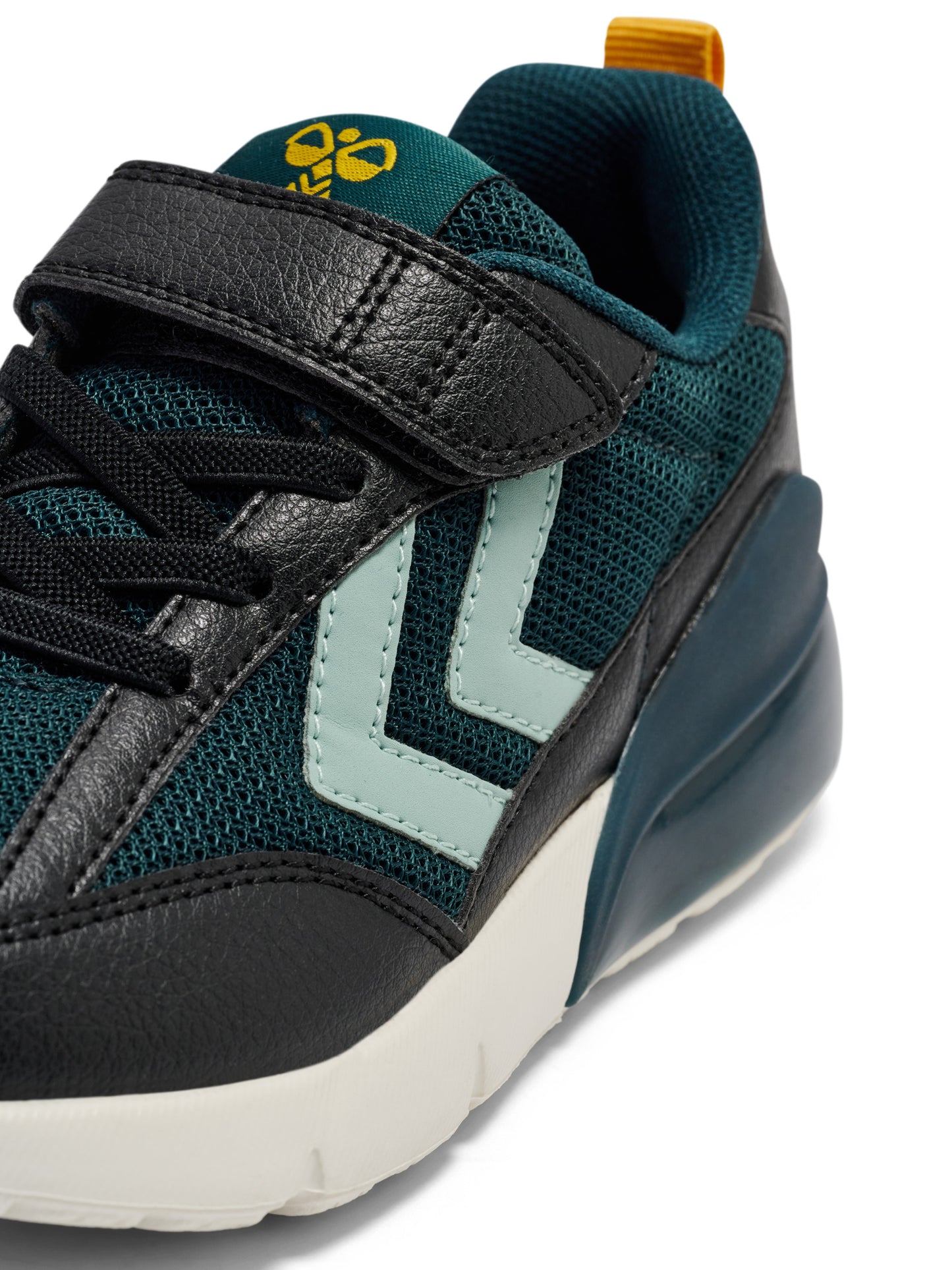 2942-REFLECTING POND